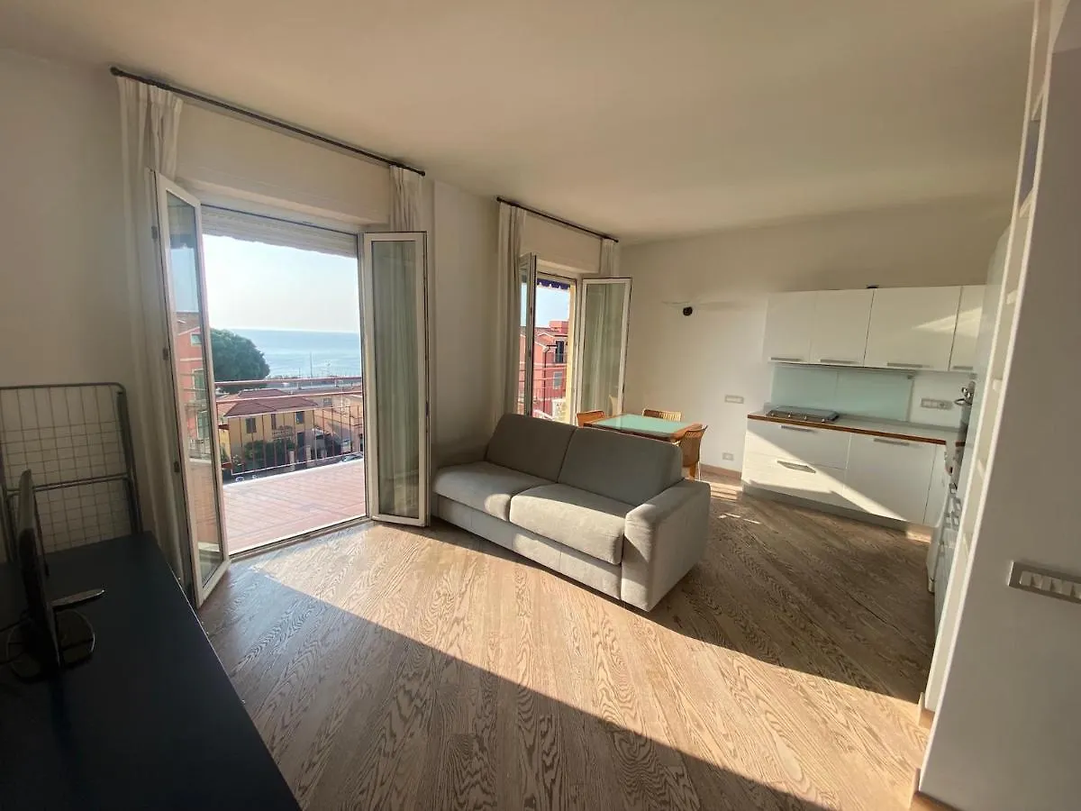 Soluzione Casa Pietra Ligure Sea View Apartment
