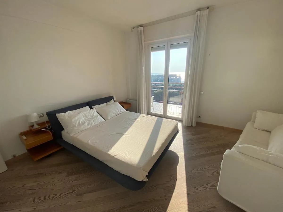 Soluzione Casa Pietra Ligure Sea View Apartment